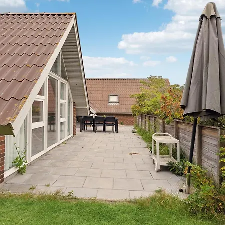 4 Bedroom Pet Friendly In Ringkobing Holiday home Klegod
